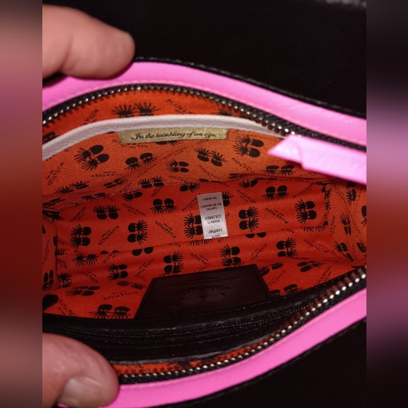 Min & Mon leather creature crossbody bag with charm - Picture 6 of 8